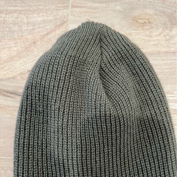 Dark Gray Knit Beanie with Floral Patch - Picture 3 of 9